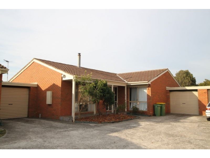 2/2 Maughan Road, Koo Wee Rup VIC 3981