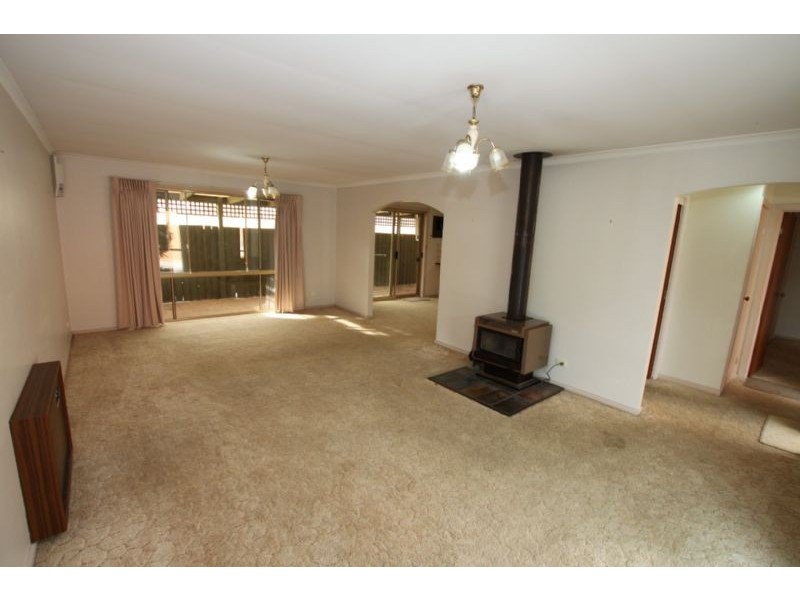 2/2 Maughan Road, Koo Wee Rup VIC 3981