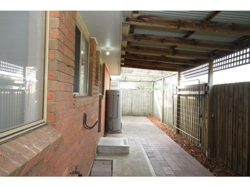 2/2 Maughan Road, Koo Wee Rup VIC 3981