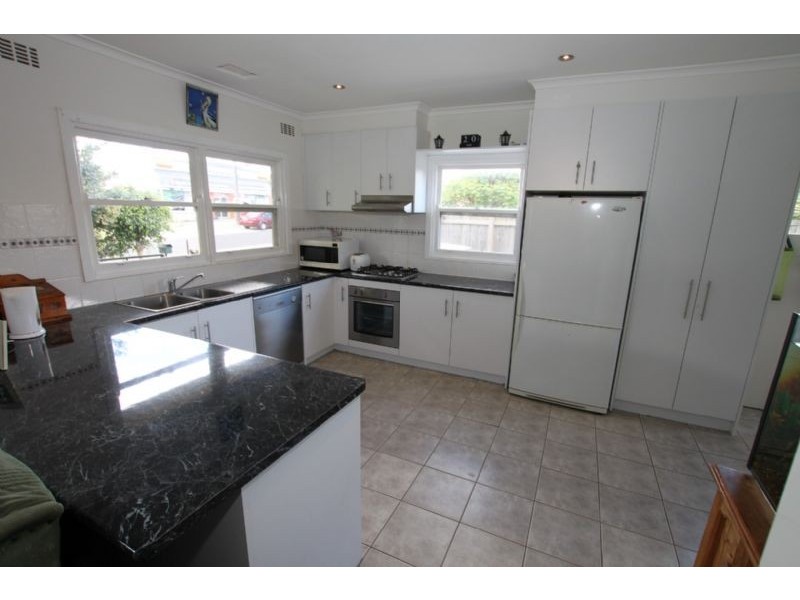 1 Cambridge Street, Lang Lang VIC 3984