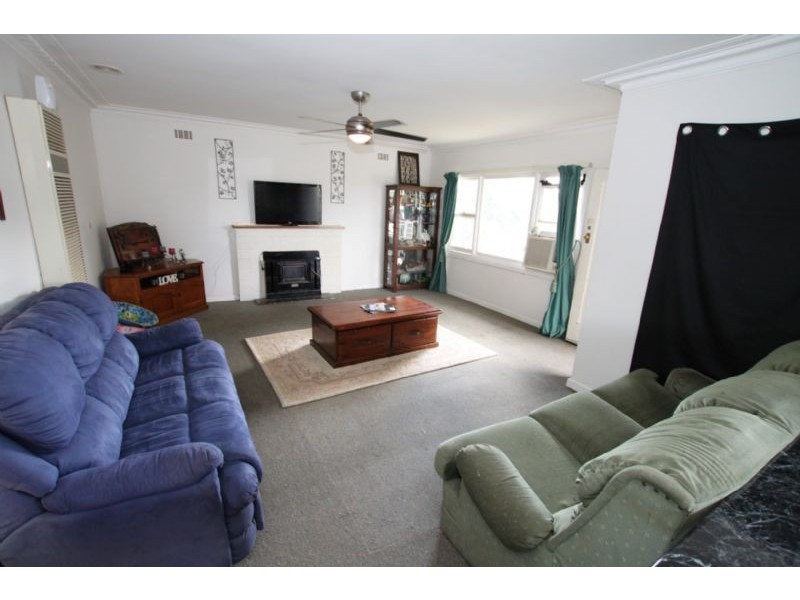1 Cambridge Street, Lang Lang VIC 3984