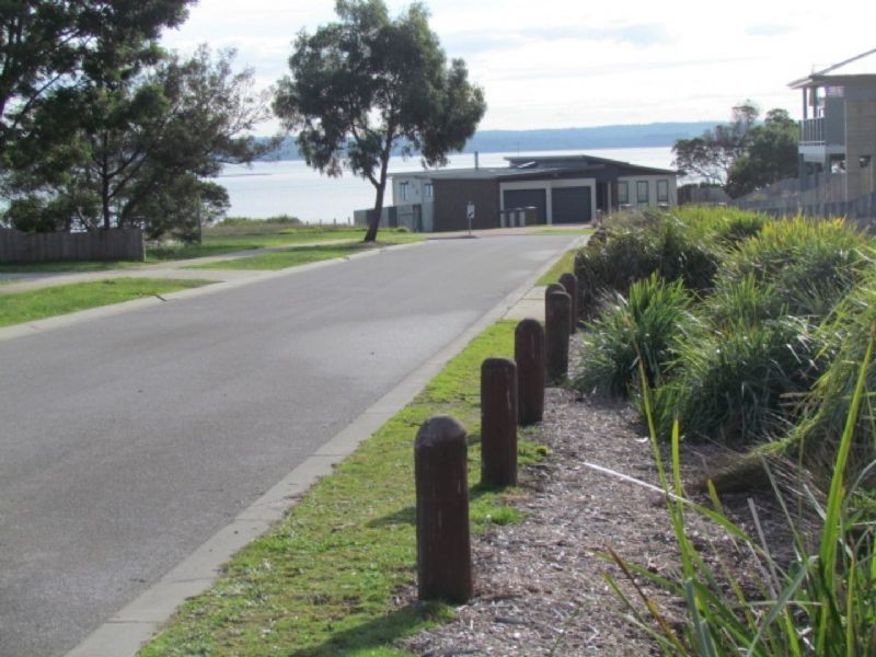 28 Moorings Place, Corinella VIC 3984
