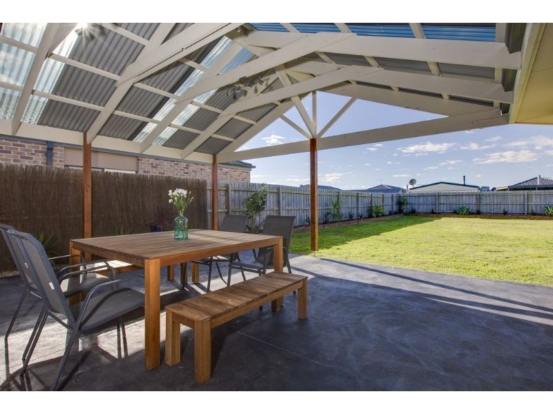 10 Quinny Street, Koo Wee Rup VIC 3981