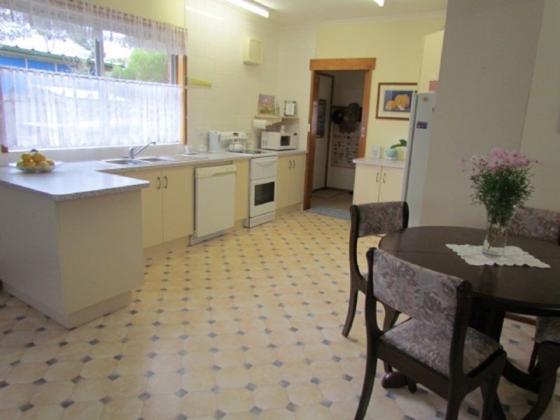 34 Champ Elysees Esplanade, Coronet Bay VIC 3984