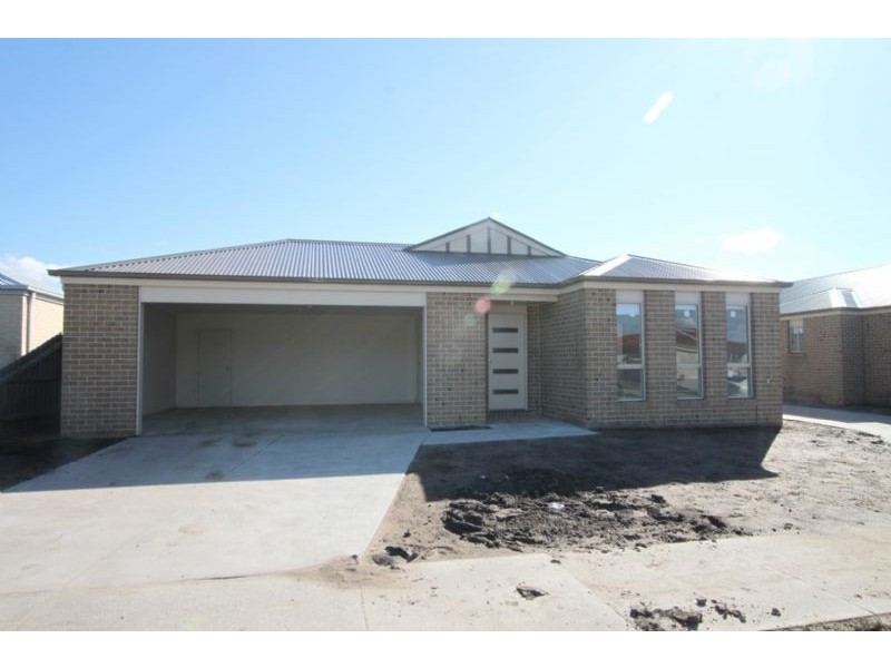 1/137 Moody Street, Koo Wee Rup VIC 3981