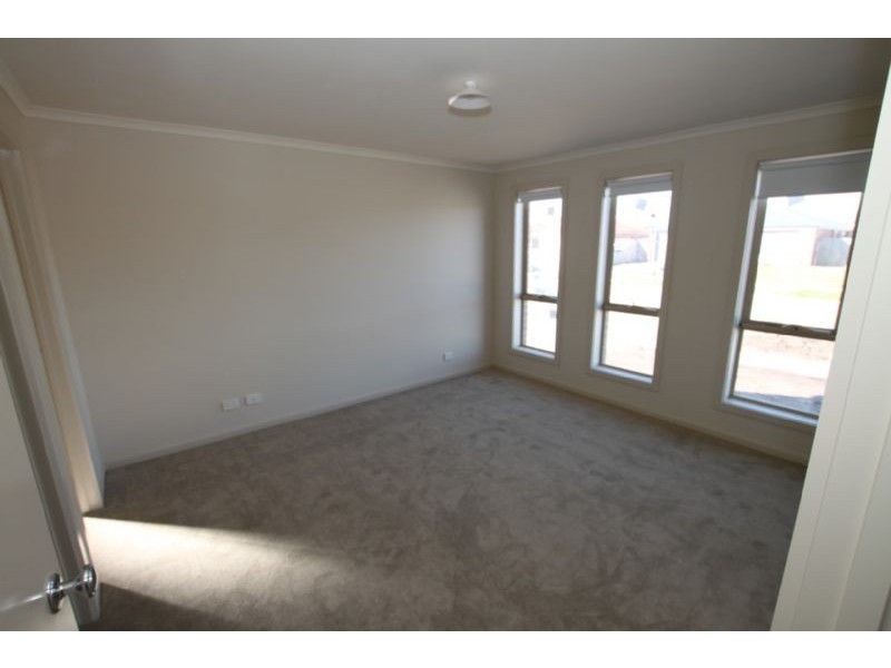 1/137 Moody Street, Koo Wee Rup VIC 3981