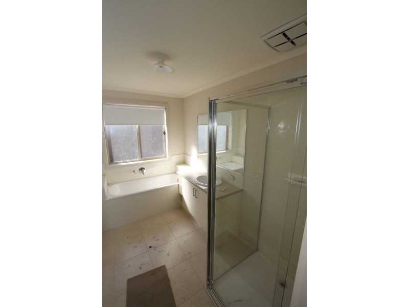 1/137 Moody Street, Koo Wee Rup VIC 3981