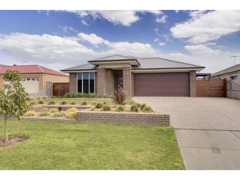 11 Ruby Avenue, Koo Wee Rup VIC 3981