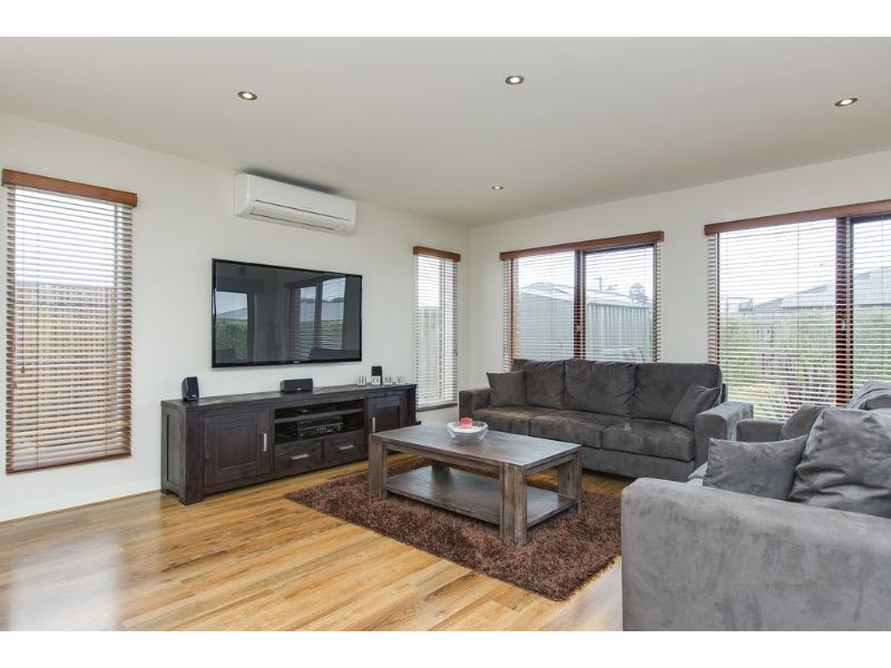 11 Ruby Avenue, Koo Wee Rup VIC 3981