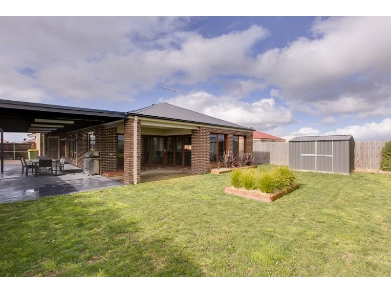 11 Ruby Avenue, Koo Wee Rup VIC 3981