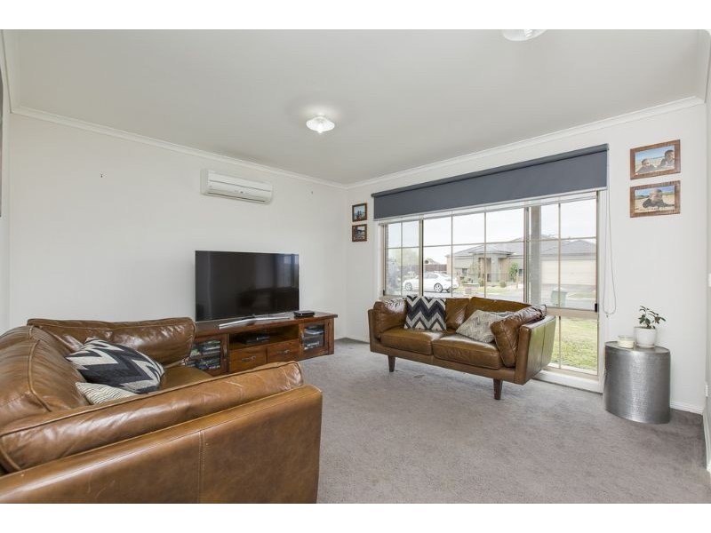 29 Bailey Boulevard, Koo Wee Rup VIC 3981