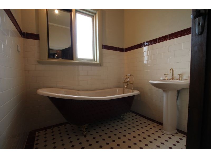 372 Rossiter Rd, Koo Wee Rup VIC 3981