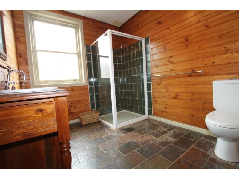 372 Rossiter Rd, Koo Wee Rup VIC 3981