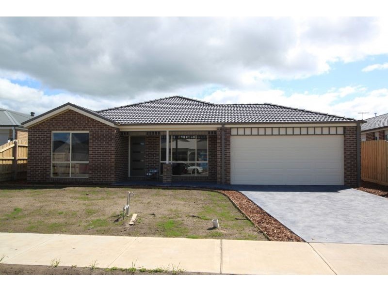 12 Diamond Drive, Koo Wee Rup VIC 3981