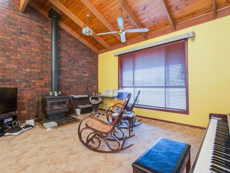 3 Quinny Street, Koo Wee Rup VIC 3981