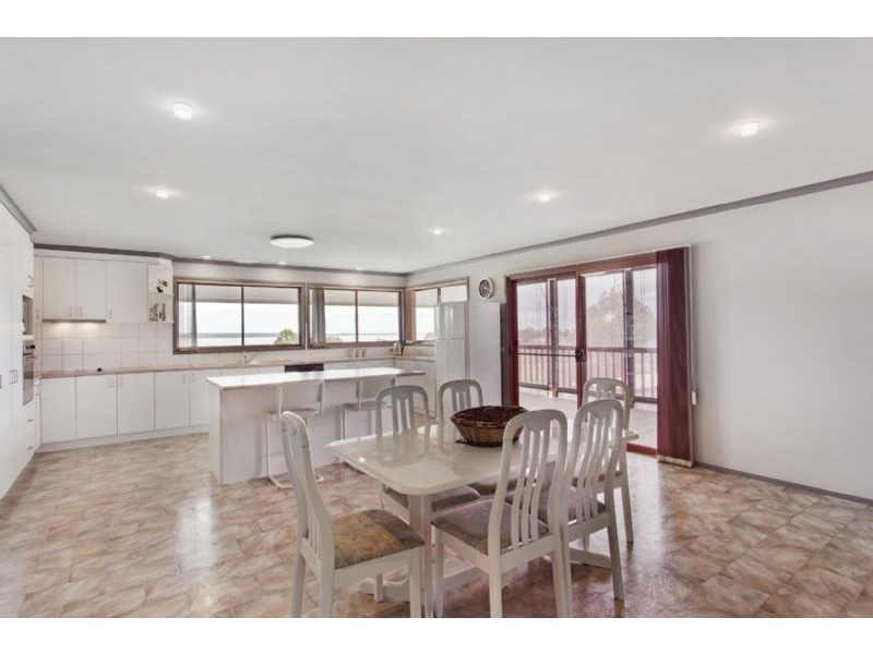 12 Hamilton Street, Corinella VIC 3984