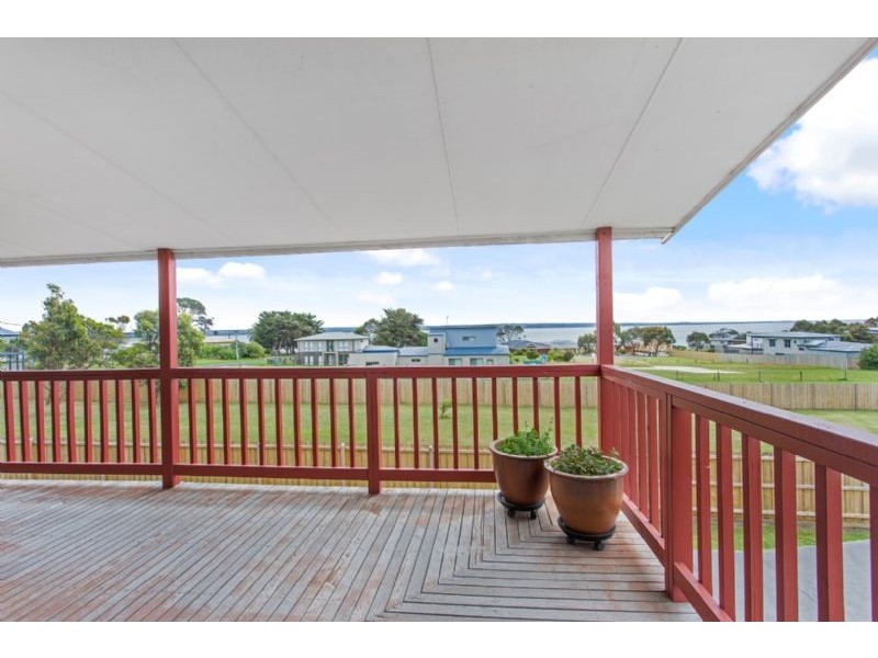 12 Hamilton Street, Corinella VIC 3984