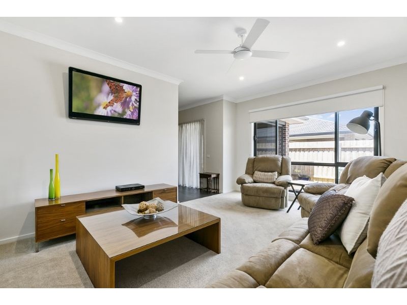 15 Silver Way, Koo Wee Rup VIC 3981