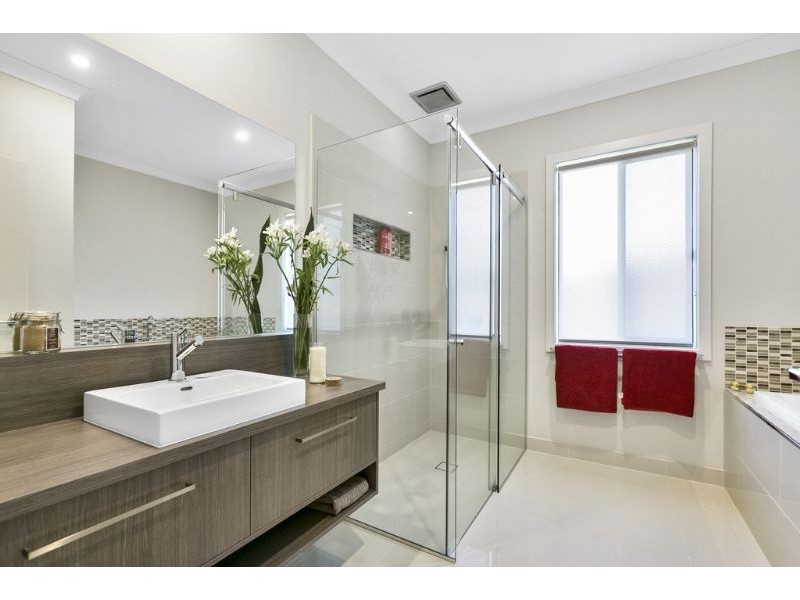 15 Silver Way, Koo Wee Rup VIC 3981