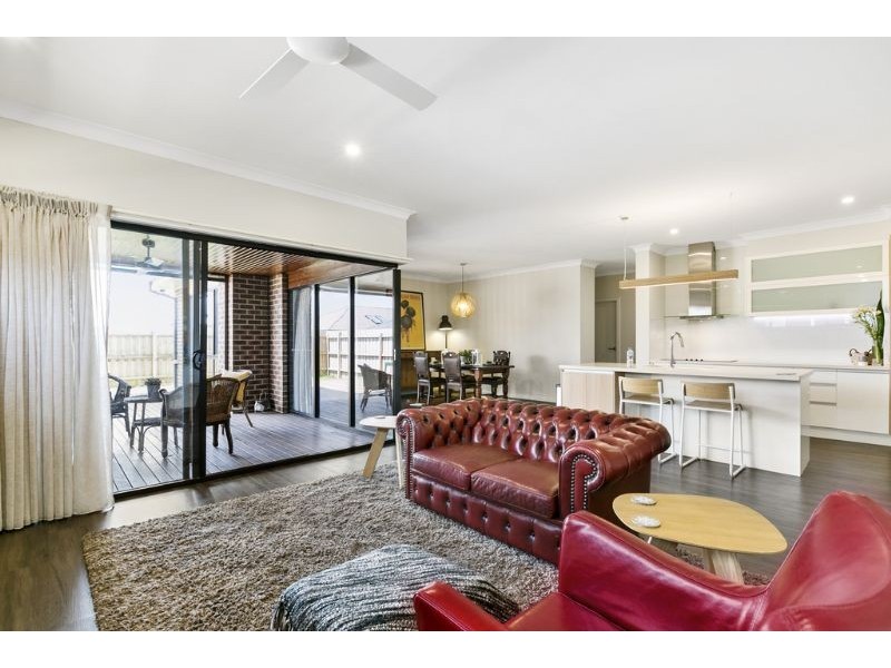 15 Silver Way, Koo Wee Rup VIC 3981
