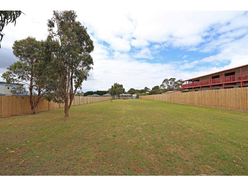 14 Hamilton Street, Corinella VIC 3984
