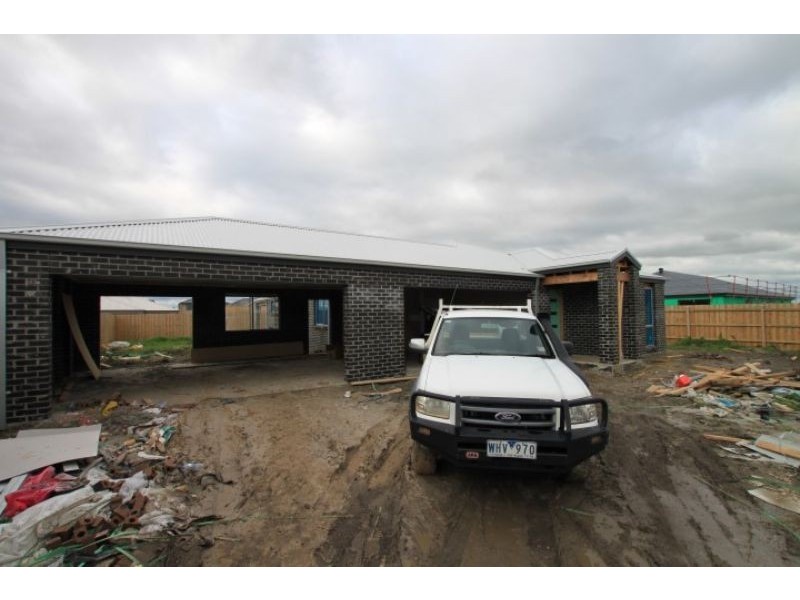 54 Diamond Drive, Koo Wee Rup VIC 3981