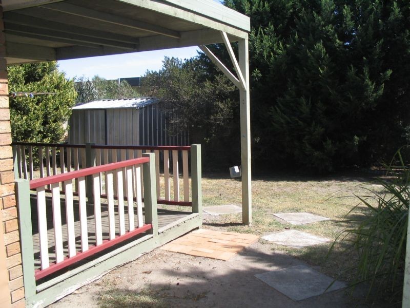 13 Insignia Crescent , Berwick VIC 3806