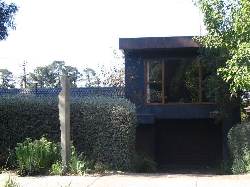 1 Queens Court, Berwick VIC 3806