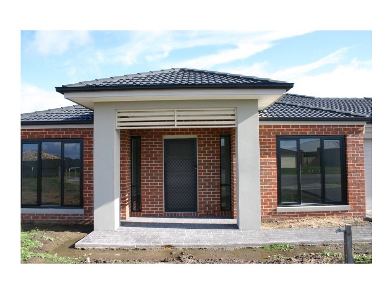 3 ATTUNGA COURT, Berwick VIC 3806