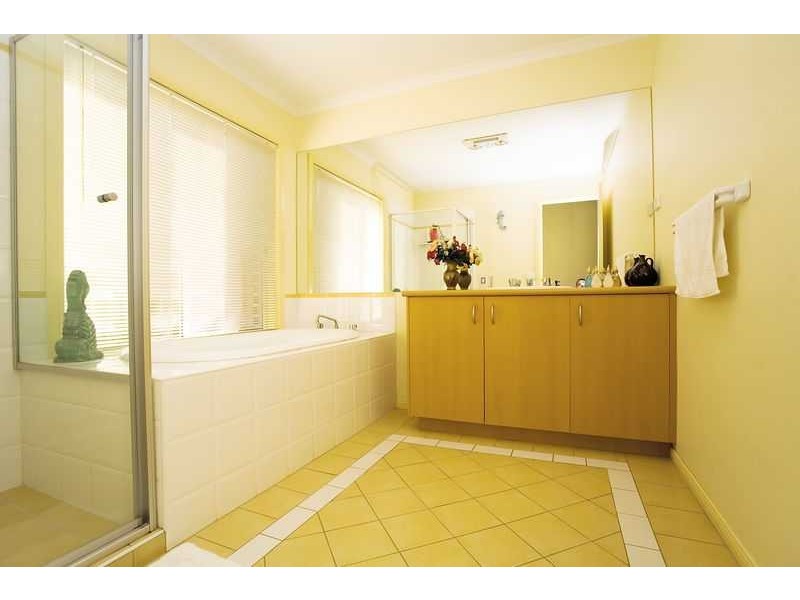 14 Yardley Crt, Berwick VIC 3806