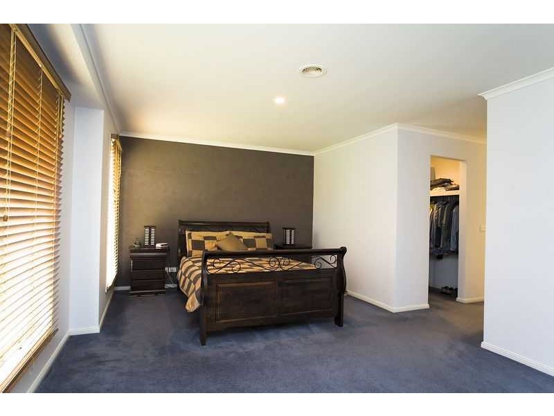 35 Sanctuary Way, Beaconsfield VIC 3807