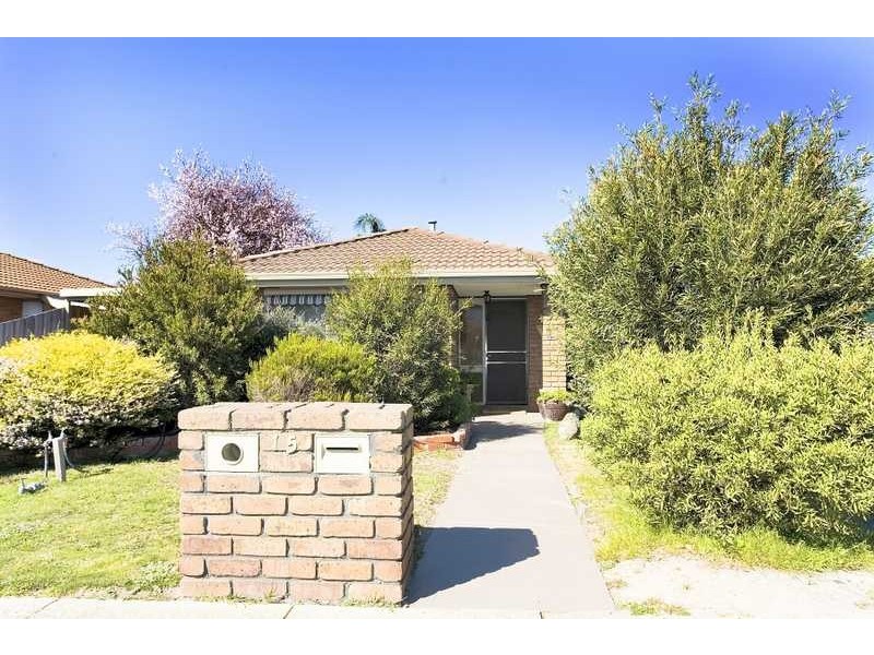 15 Hollydale Close, Berwick VIC 3806