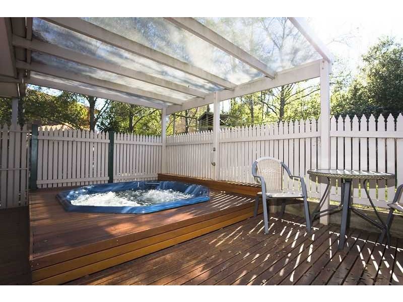 16 Balmain Drive, Berwick VIC 3806