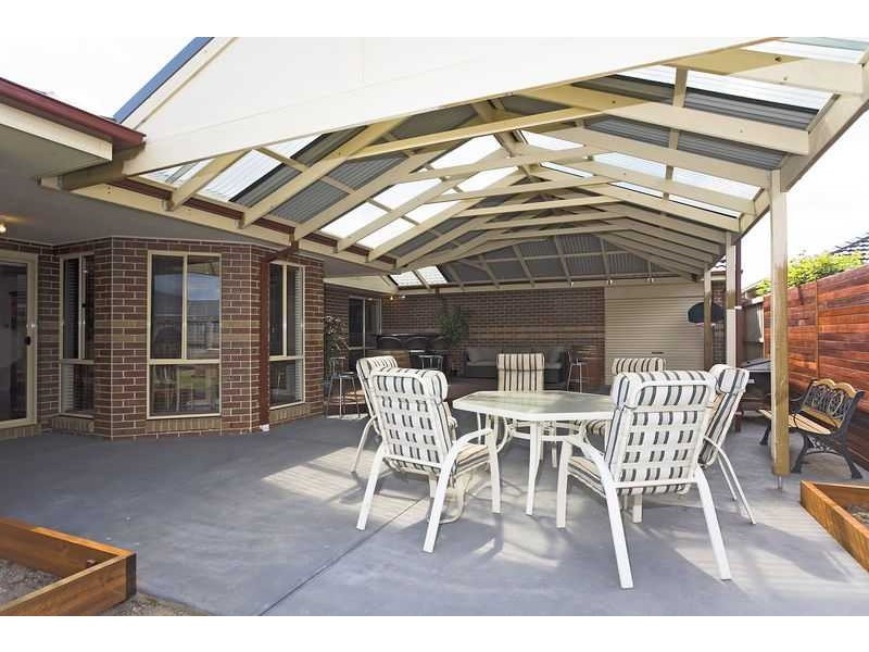 81 Fairholme Boulevard, Berwick VIC 3806