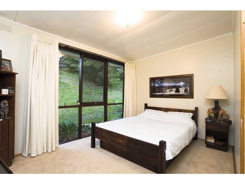 61 Warrawee Avenue, Beaconsfield VIC 3807