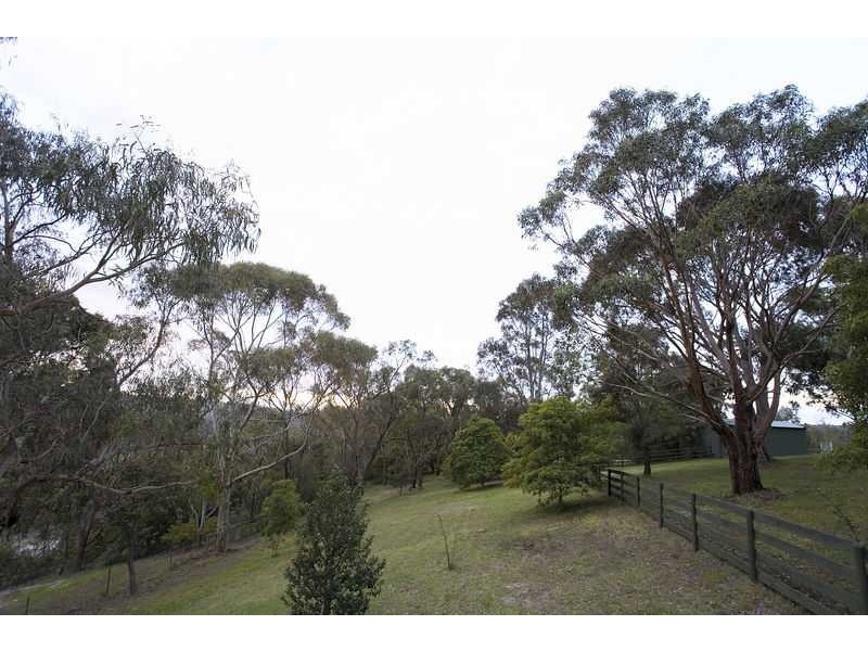 61 Warrawee Avenue, Beaconsfield VIC 3807