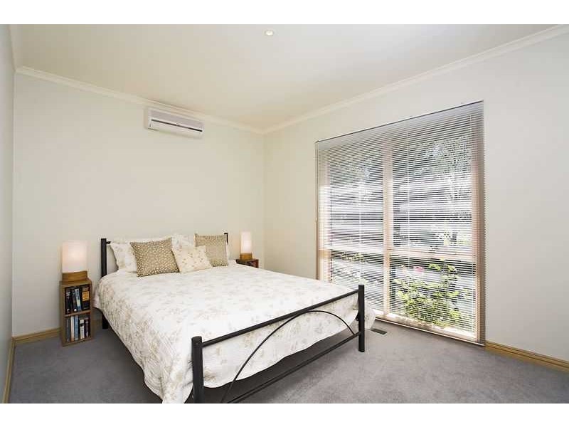 18 McKay Close, Berwick VIC 3806