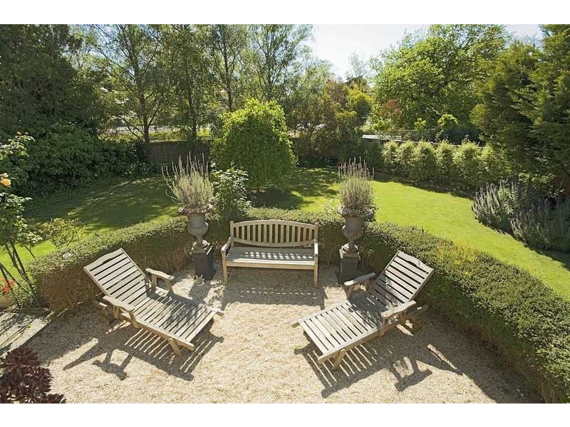 18 McKay Close, Berwick VIC 3806