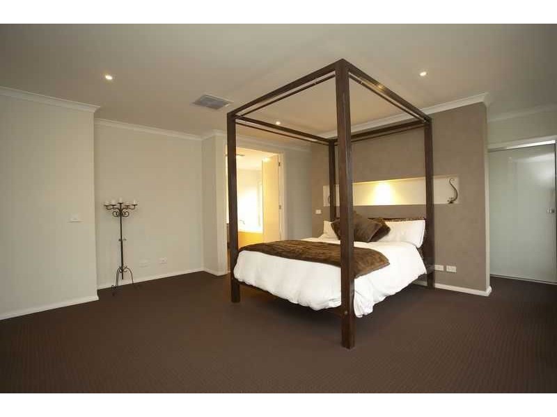 3 Marsh Grove, Berwick VIC 3806