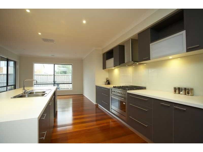 3 Marsh Grove, Berwick VIC 3806