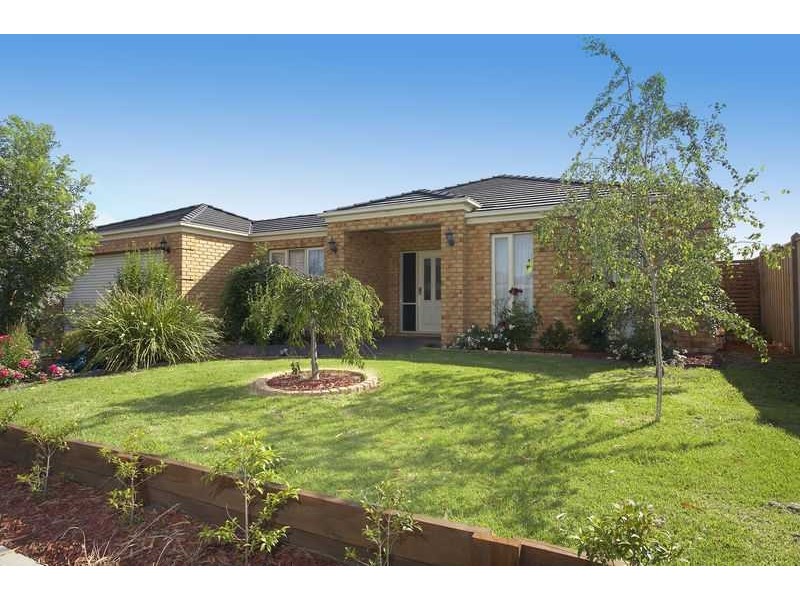 12 Marsh Grove, Berwick VIC 3806