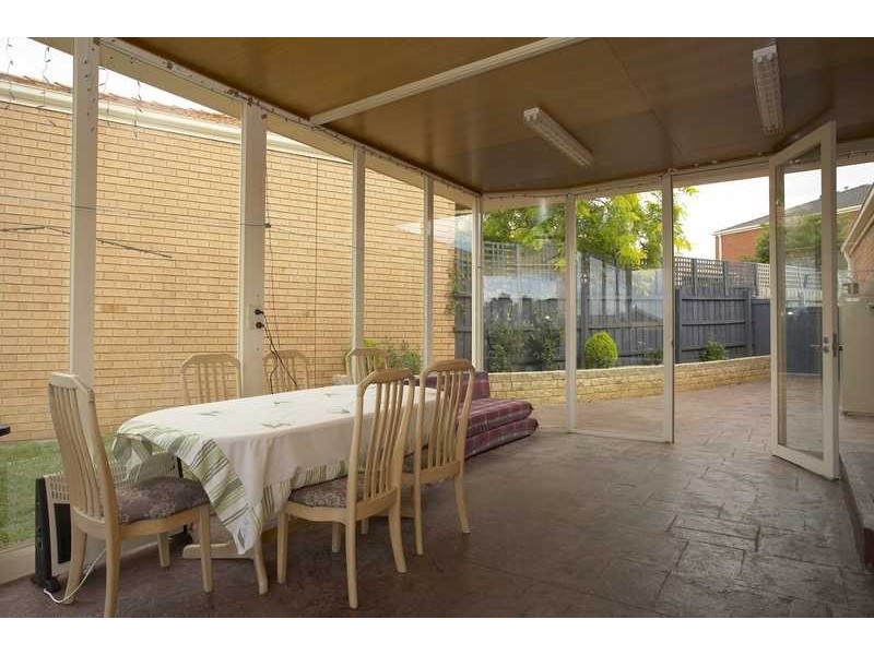 93 Earlsfield Drive, Berwick VIC 3806