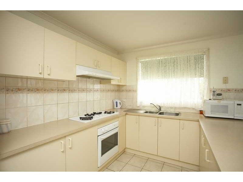 93 Earlsfield Drive, Berwick VIC 3806