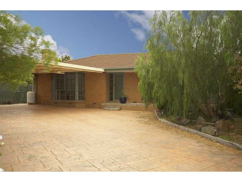7 Hawker Gardens, Berwick VIC 3806