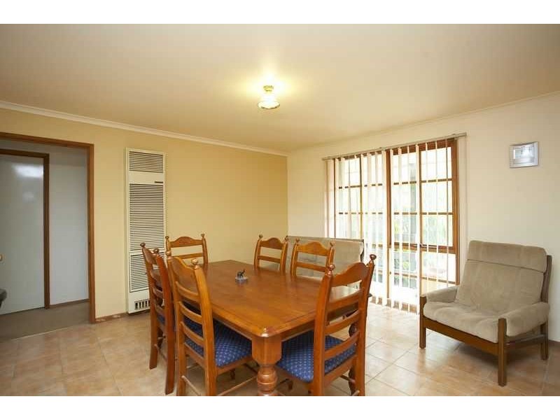 7 Hawker Gardens, Berwick VIC 3806