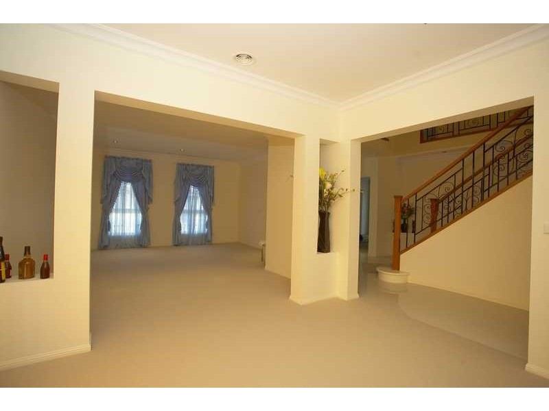 53 Piermont drv, Berwick VIC 3806