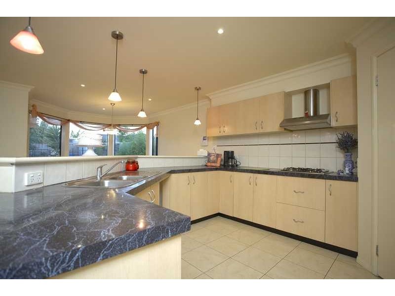 16 Mallard Street, Berwick VIC 3806