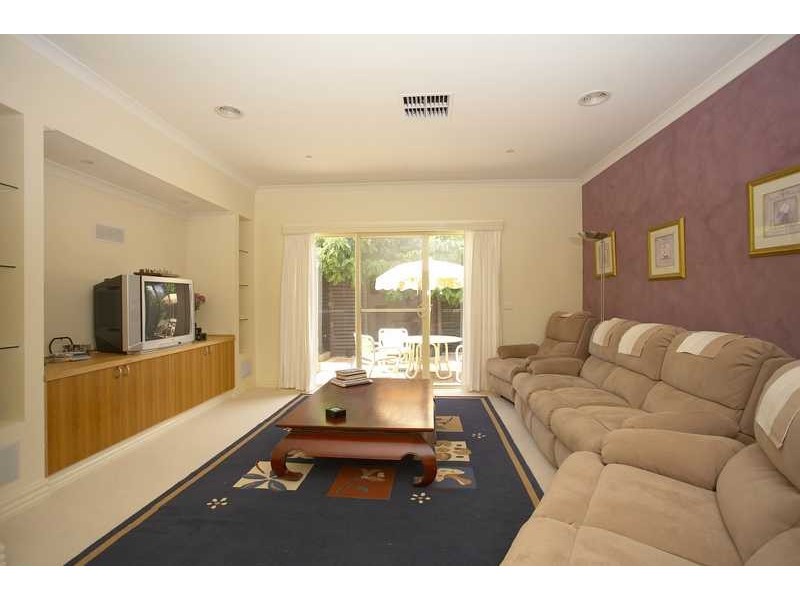 6 Wilona way, Berwick VIC 3806