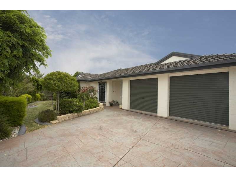 61 Melville Park Drive, Berwick VIC 3806