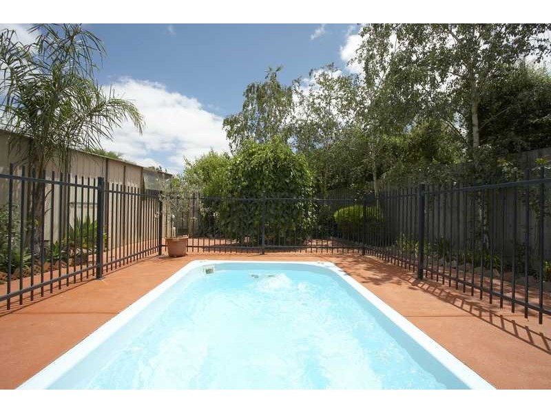 61 Melville Park Drive, Berwick VIC 3806